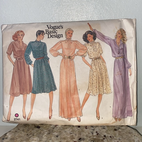Vintage Vogue’s Basic Design Sewing Pattern No. 2741 Dress & Tie Size 14 - Picture 2 of 8